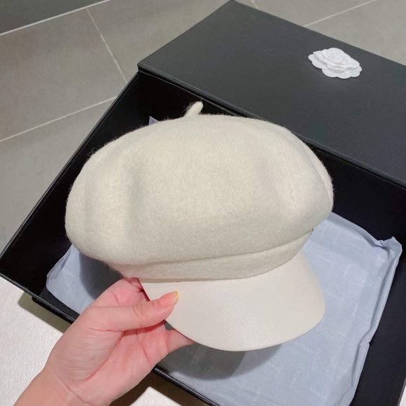 ?✨AUTHENTIC✨?Miu Miu hat main image 5